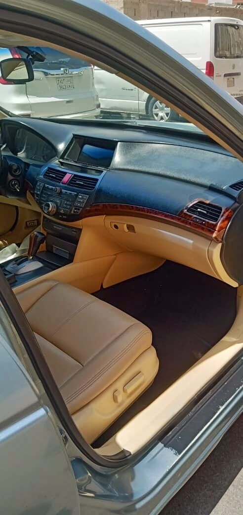 Riyadh, Vehicles, Cars & Trucks , SAR 26500,  Honda Accord Crosstour,  2011,  Automatic,  330000 KM,  - V6
