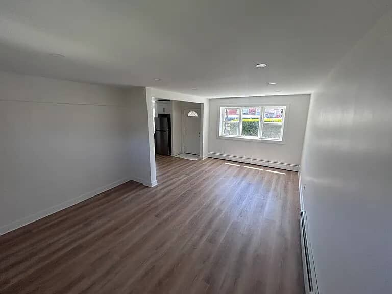 New York, Apartments, Flats, Houses & Villas, USD 4300/month,  3 BR,  1300 Sq. Meter,  Single Family Residence