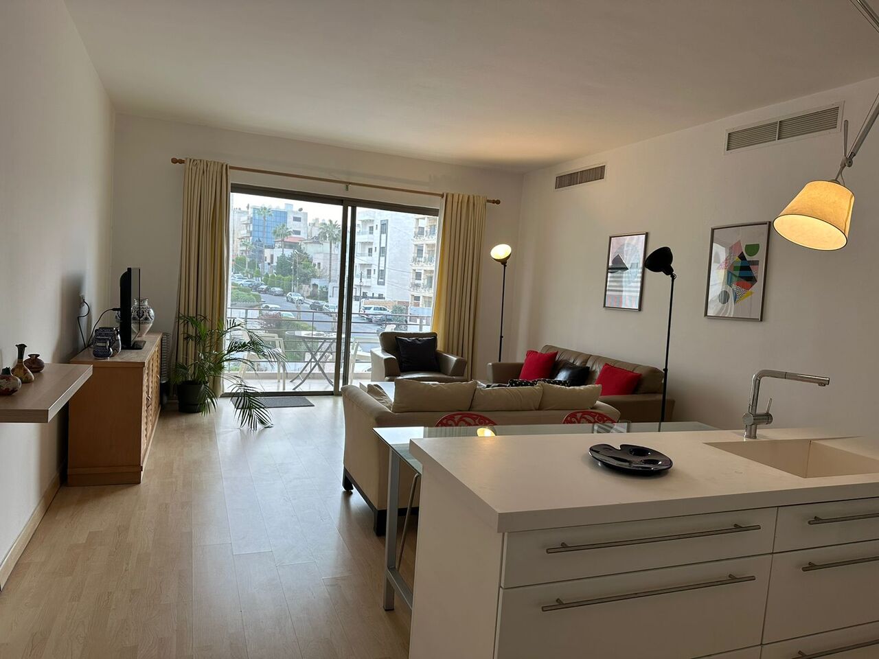Abdoun, Apartments, Flats, Houses & Villas, JOD 6600/year,  Furnished,  1 BR,  Fully Furnished One Bedroom Apartment With Baconly In Abdoun 00962777688956