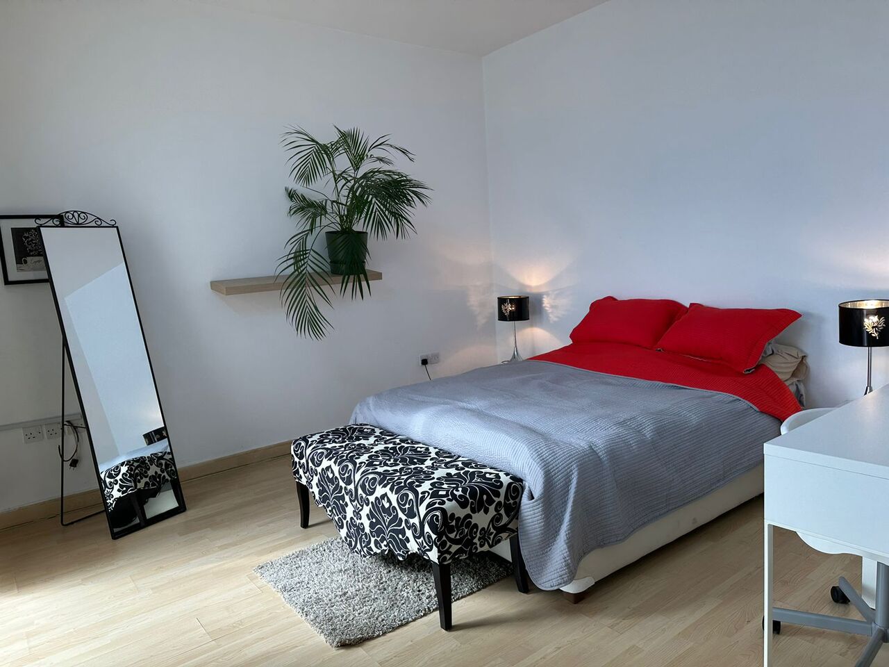 Abdoun, Apartments, Flats, Houses & Villas, JOD 6600/year,  Furnished,  1 BR,  Fully Furnished One Bedroom Apartment With Baconly In Abdoun 00962777688956