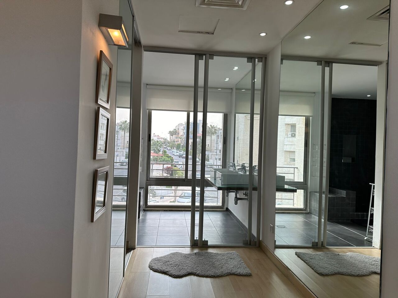 Abdoun, Apartments, Flats, Houses & Villas, JOD 6600/year,  Furnished,  1 BR,  Fully Furnished One Bedroom Apartment With Baconly In Abdoun 00962777688956