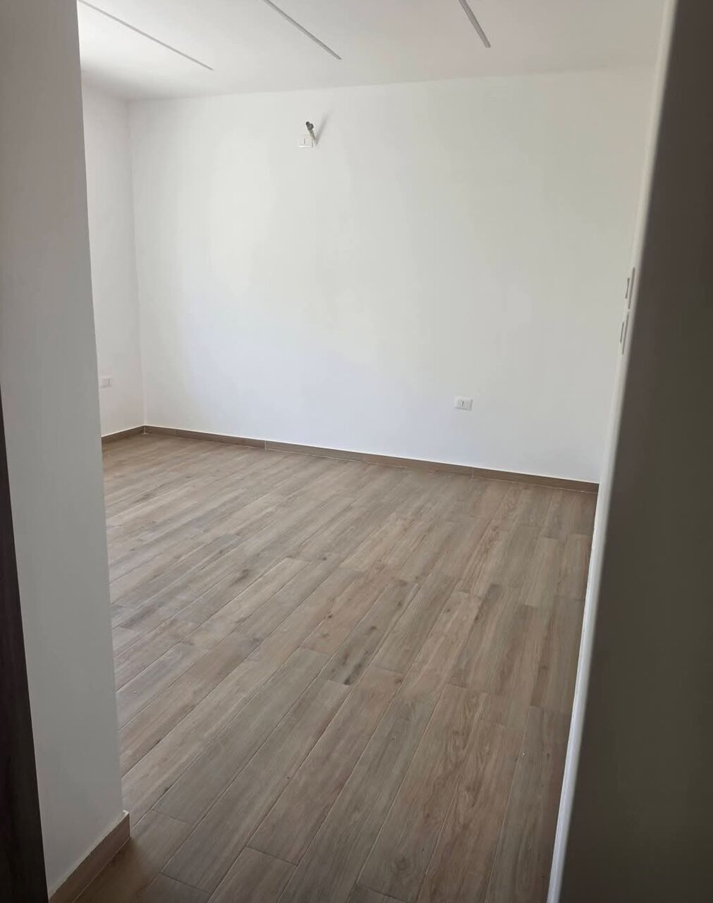 Amman, Apartments, Flats, Houses & Villas, JOD 10000/year,  3 BR,  Semi Furnished 3B Apart With Baconly In Shemsani 00962777688956