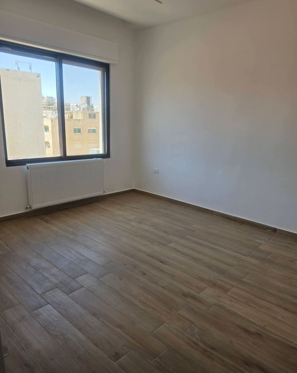 Amman, Apartments, Flats, Houses & Villas, JOD 10000/year,  3 BR,  Semi Furnished 3B Apart With Baconly In Shemsani 00962777688956