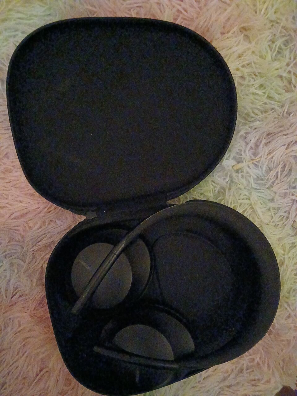 Riyadh, Electronics, SAR 500,  Bose 700 Gaming Headset