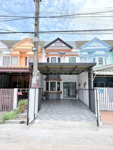 Bangkok, Real Estate For Sale, THB 2350000,  3 BR,  25 Sq. Feet,  2-story Townhouse For Sale, Town And Country Village. Sangkhasantisuk 16, Area 25.6 Sq M,