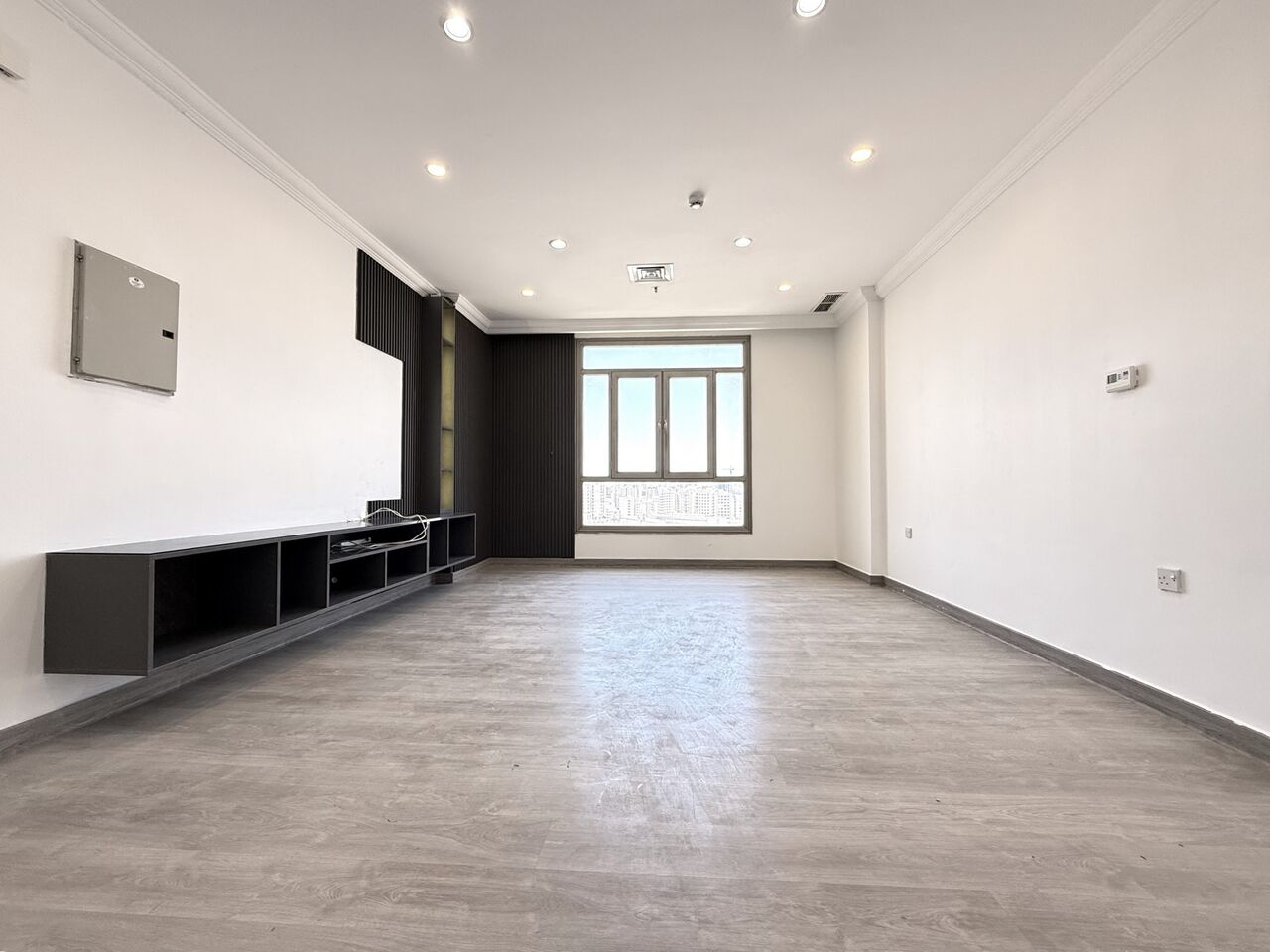 Salmiya, Apartments, Flats, Houses & Villas, KWD 385/month,  1 BR,  Salmiya &ndash; Unfurnished One Bedroom Apartment