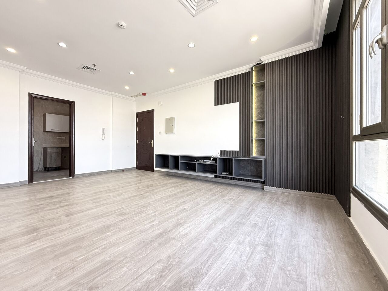 Salmiya, Apartments, Flats, Houses & Villas, KWD 385/month,  1 BR,  Salmiya &ndash; Unfurnished One Bedroom Apartment