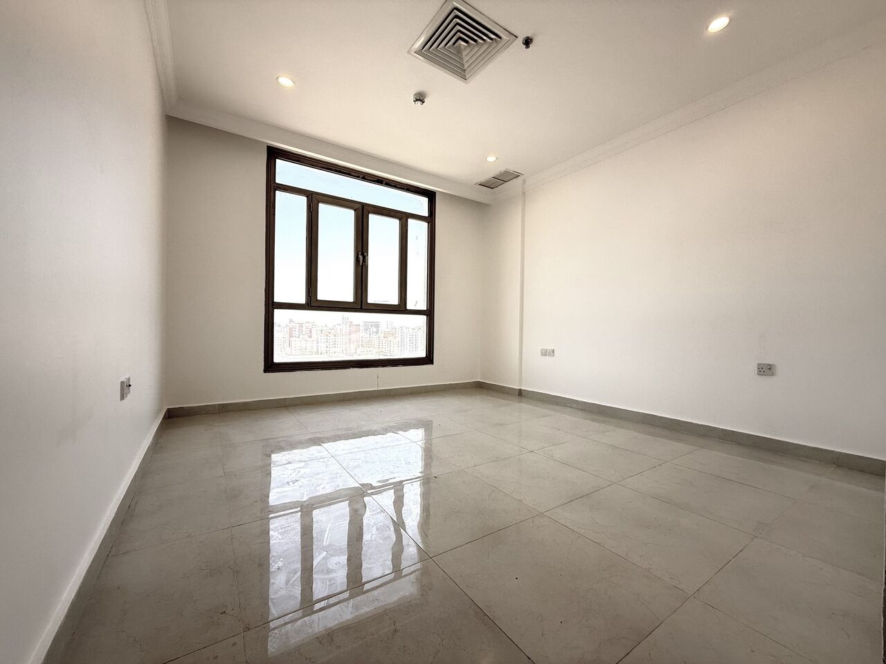 Salmiya, Apartments, Flats, Houses & Villas, KWD 385/month,  1 BR,  Salmiya &ndash; Unfurnished One Bedroom Apartment