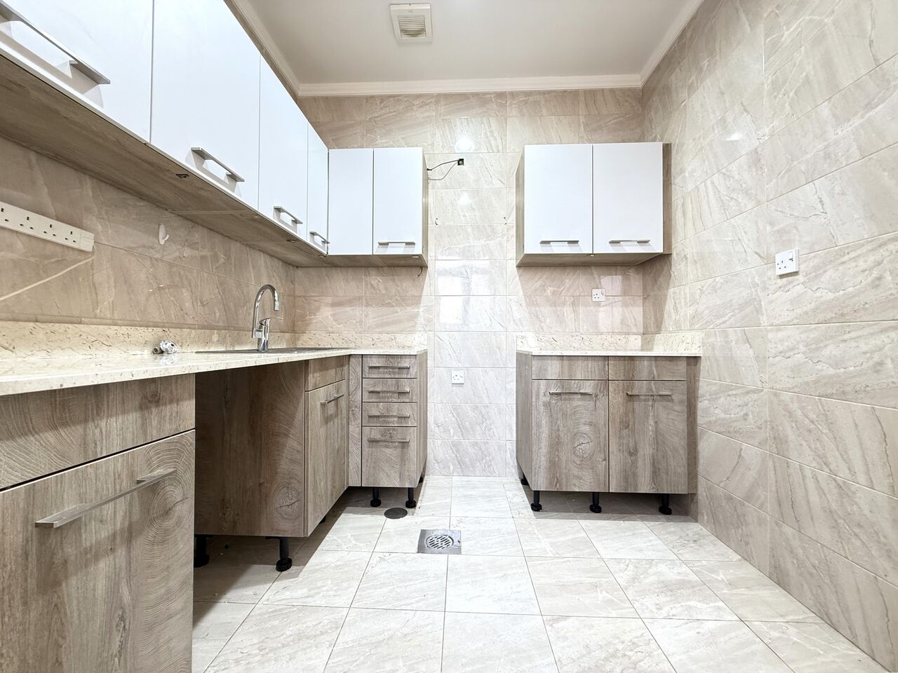 Salmiya, Apartments, Flats, Houses & Villas, KWD 385/month,  1 BR,  Salmiya &ndash; Unfurnished One Bedroom Apartment