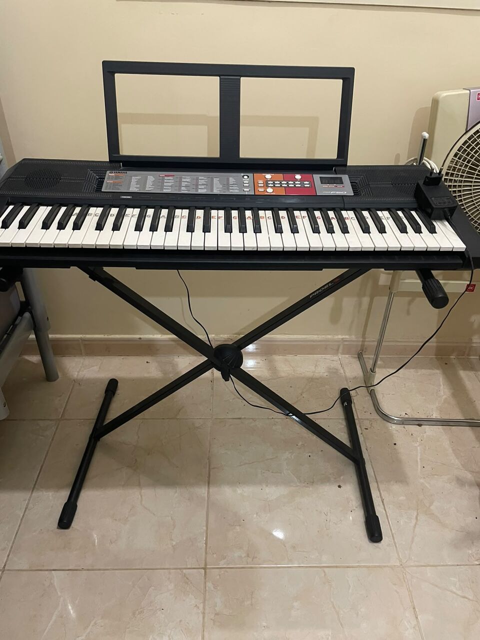 Jeddah, Musical Instruments, SAR 500,  Yamaha PSR-F50 Portable  Digital Keyboard Black Including Stand