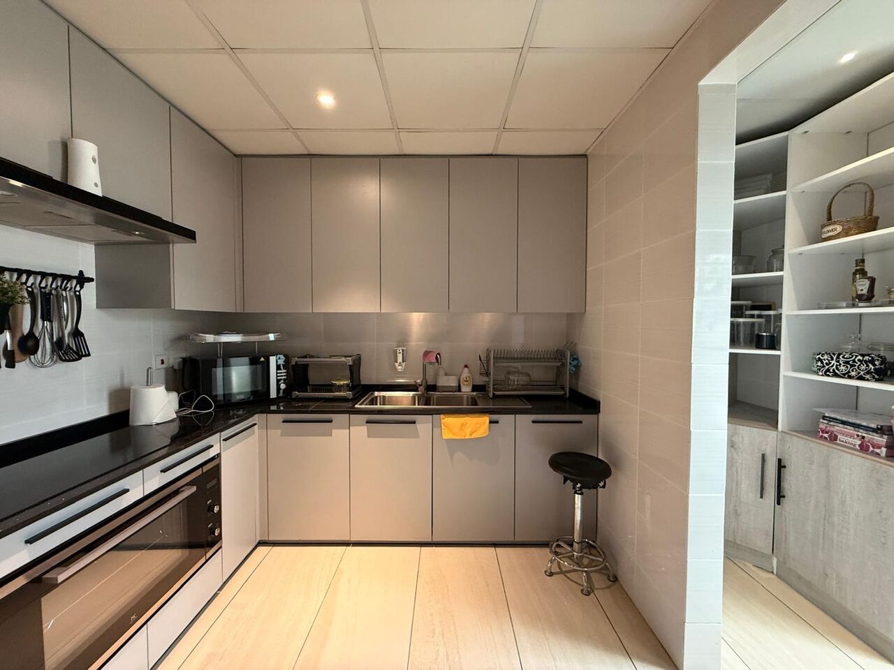 Saar, Apartments, Flats, Houses & Villas, BHD 900/month,  3 BR,  Unlimited Ewa Luxury Villa With Maidroom For Rent In Saar