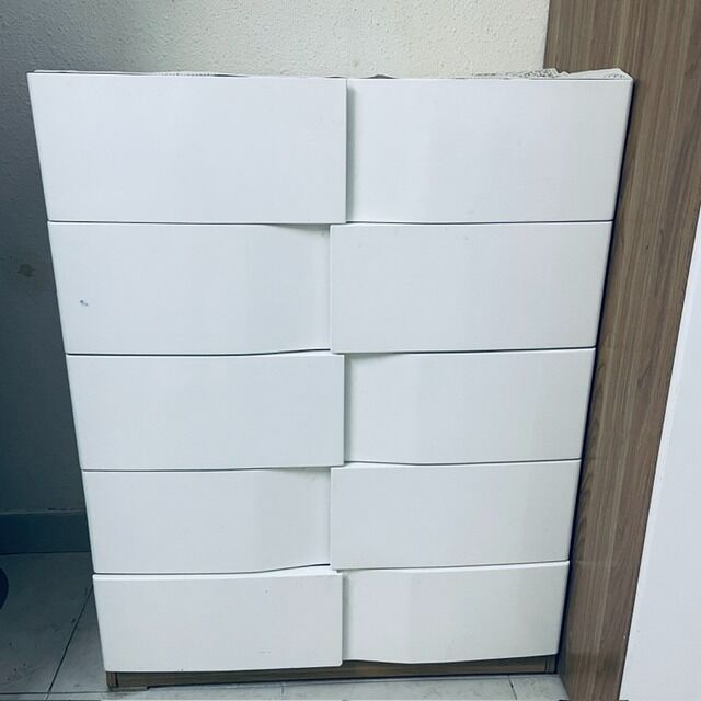 Riyadh, Furniture, SAR 2300,  Bedroom Furniture For 3 Rooms.dinning Table 6 Seat With Adjustable Table Length. Very Good