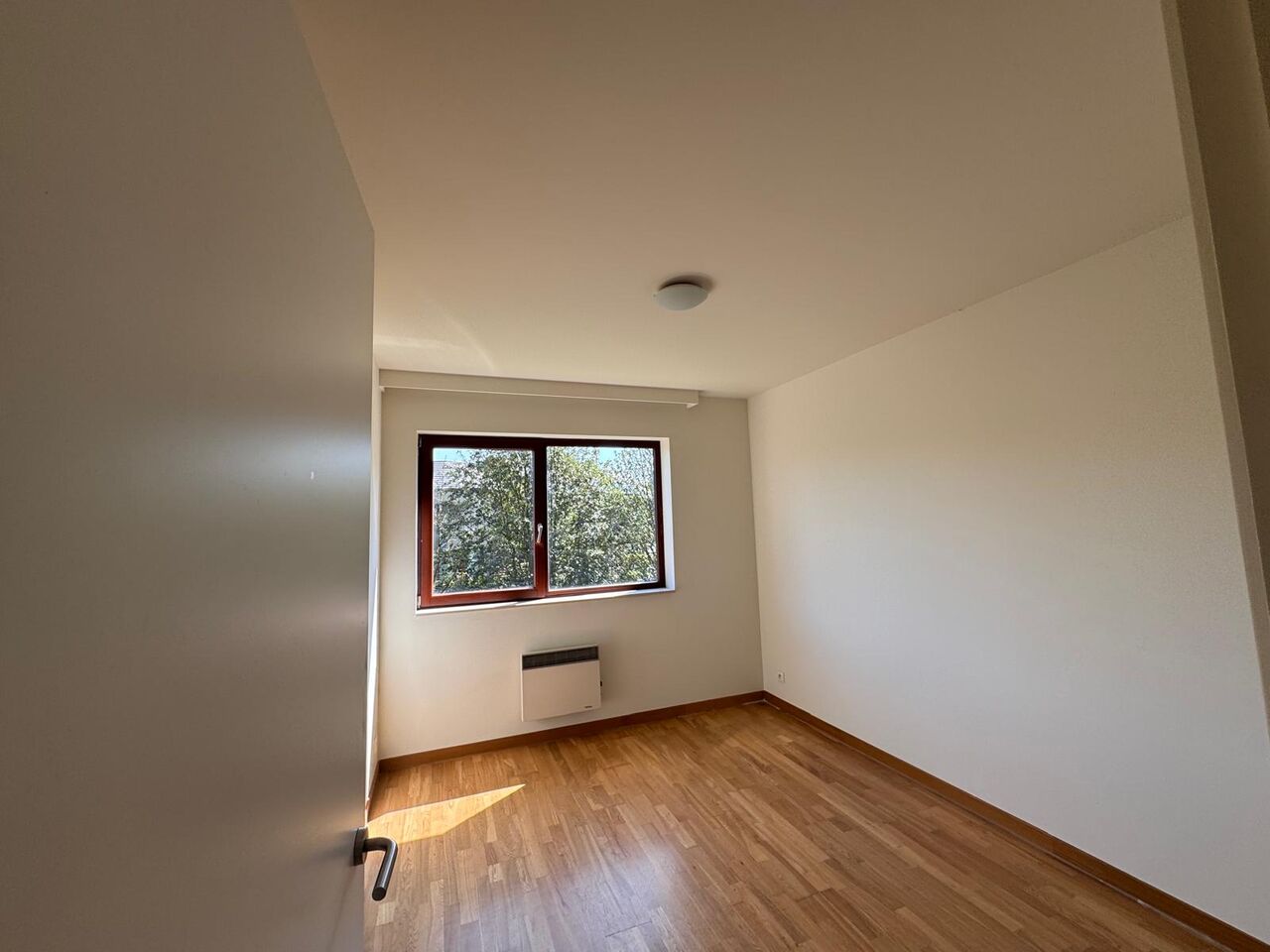 Brussels, Apartments, Flats, Houses & Villas, EUR 1500/month,  2 BR,  92 Sq. Meter,  Recommended For NATO / EU Expats - Modern & Spacious 2-Bedroom Apartment With Parking