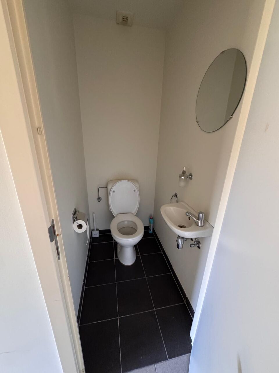 Brussels, Apartments, Flats, Houses & Villas, EUR 1500/month,  2 BR,  92 Sq. Meter,  Recommended For NATO / EU Expats - Modern & Spacious 2-Bedroom Apartment With Parking