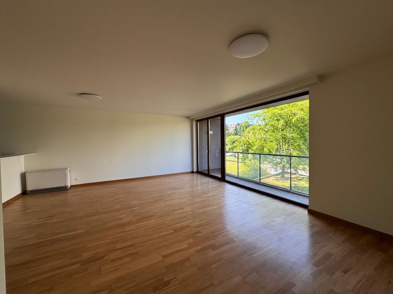 Brussels, Apartments, Flats, Houses & Villas, EUR 1500/month,  2 BR,  92 Sq. Meter,  Recommended For NATO / EU Expats - Modern & Spacious 2-Bedroom Apartment With Parking