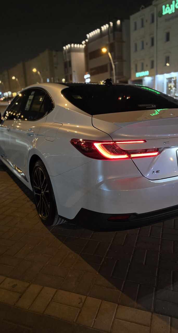 Jeddah, Vehicles, Cars & Trucks , SAR 118000,  Toyota Camry LE Hybrid,  2025,  Automatic,  68 KM,    Panorama Roof