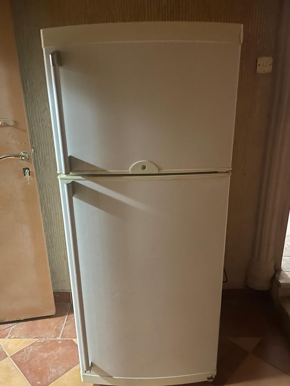 Riyadh, Appliances, SAR 700,  Gibson Refrigerator And Samsung Manual Washing Machine For Sale