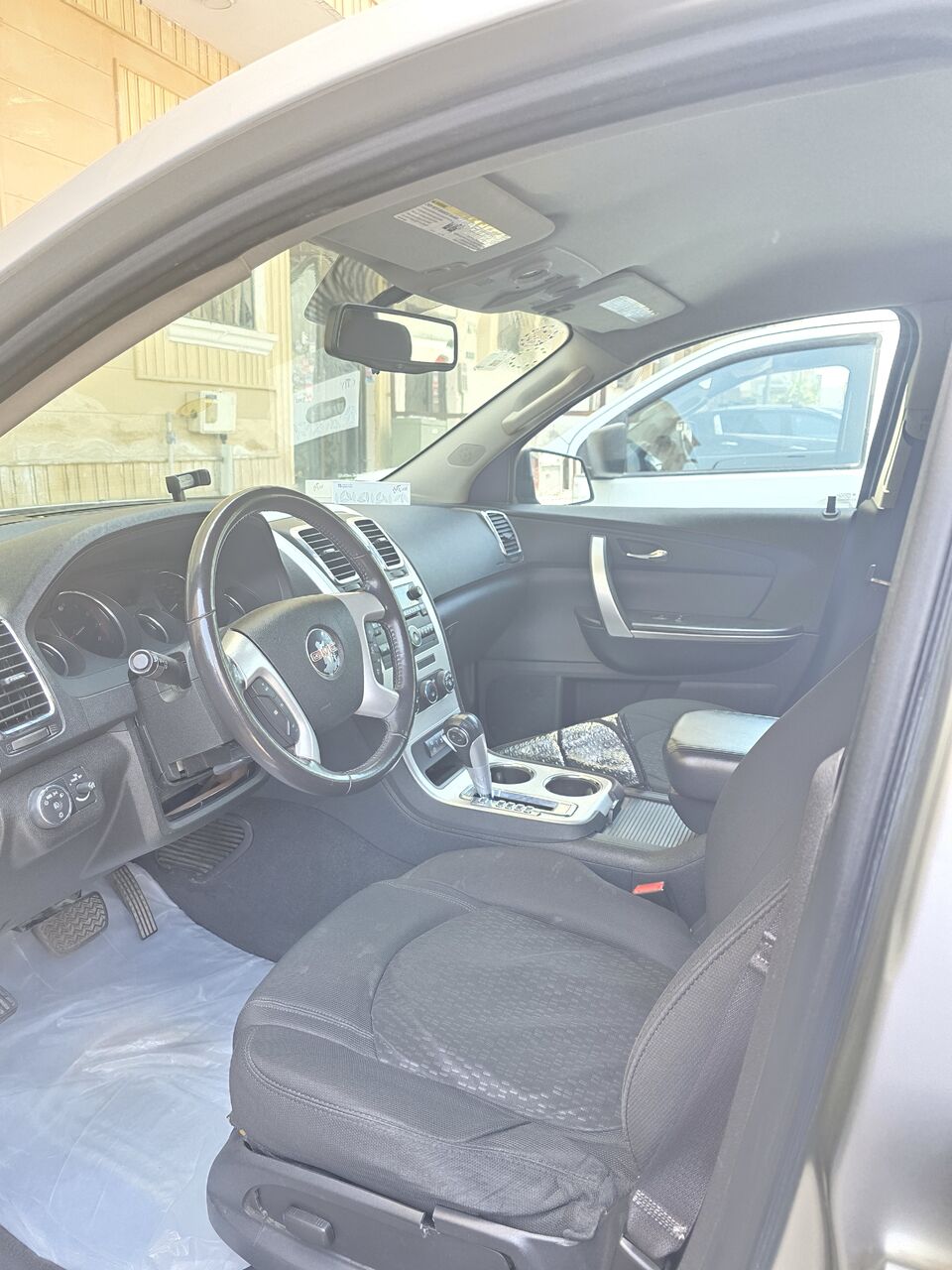 Khobar, Vehicles, Cars & Trucks , SAR 22000,  Gmc Acadia,  2011,  Automatic,  263000 KM,  Neatly Used  For Sale