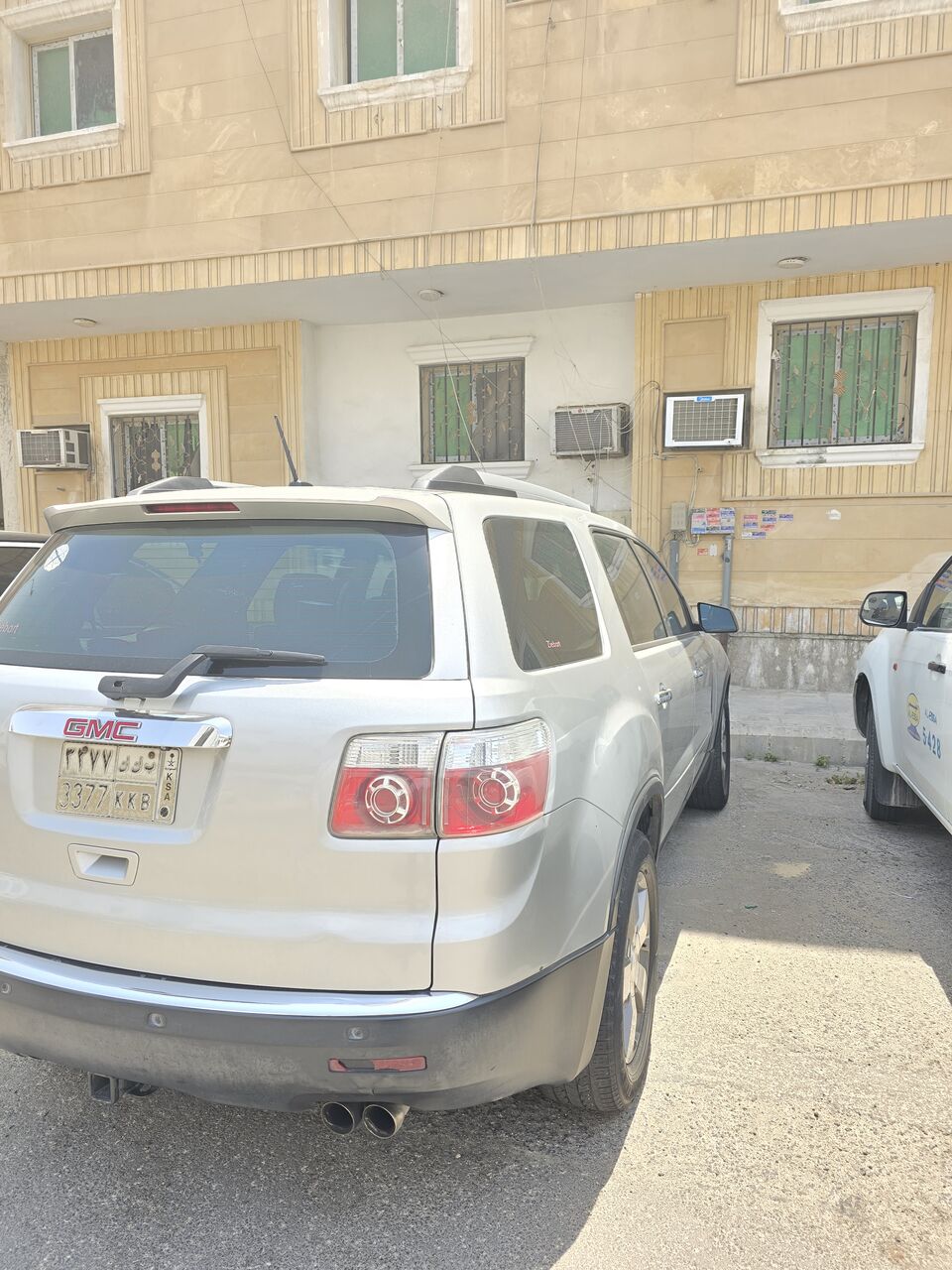 Khobar, Vehicles, Cars & Trucks , SAR 22000,  Gmc Acadia,  2011,  Automatic,  263000 KM,  Neatly Used  For Sale