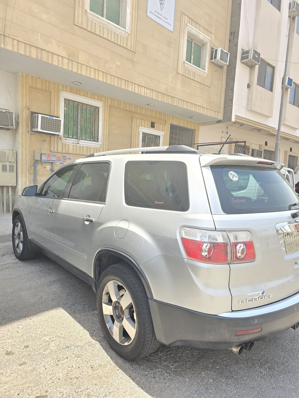Khobar, Vehicles, Cars & Trucks , SAR 22000,  Gmc Acadia,  2011,  Automatic,  263000 KM,  Neatly Used  For Sale
