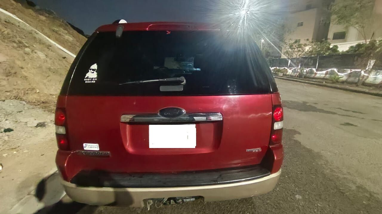 Jeddah, Vehicles, Cars & Trucks , SAR 13500,  Ford Explorer,  2007,  Automatic,  271 KM,  Want To Sell