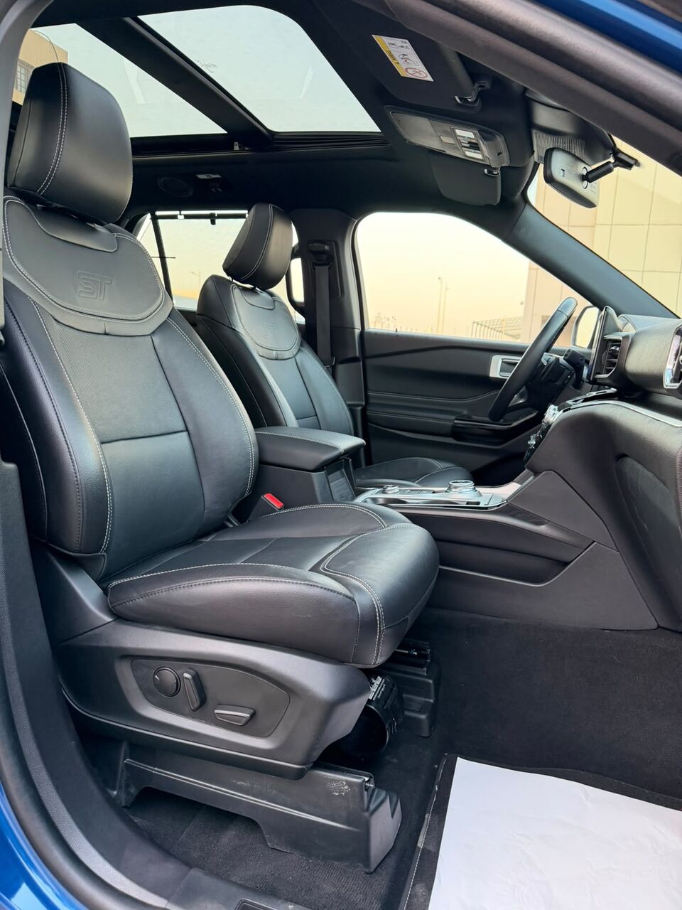 Riyadh, Vehicles, Cars & Trucks , SAR 150,  FORD EXPLORER ST V6 TURBO 4WD,  2022,  Automatic,  38000 KM,  TOP LINE