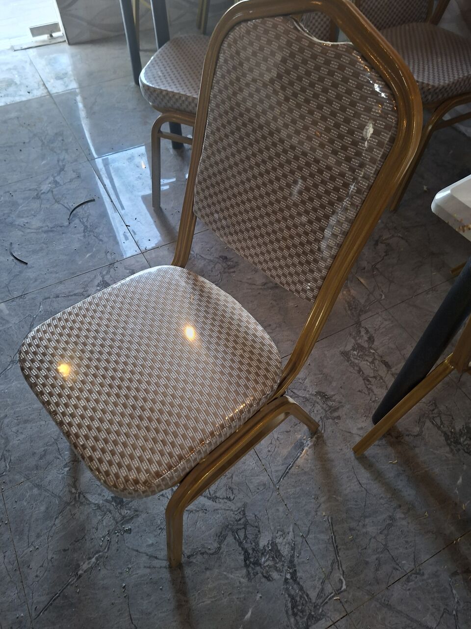 Al Suwaidi, Furniture, SAR 10,  Table And Chair For Sale
