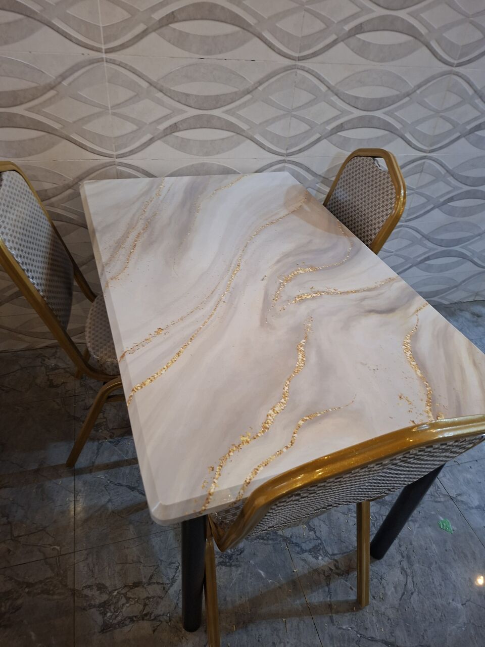 Al Suwaidi, Furniture, SAR 10,  Table And Chair For Sale