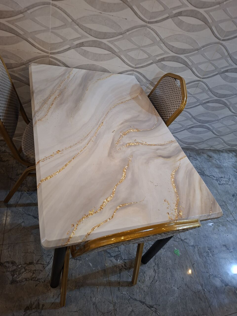Al Suwaidi, Furniture, SAR 10,  Table And Chair For Sale