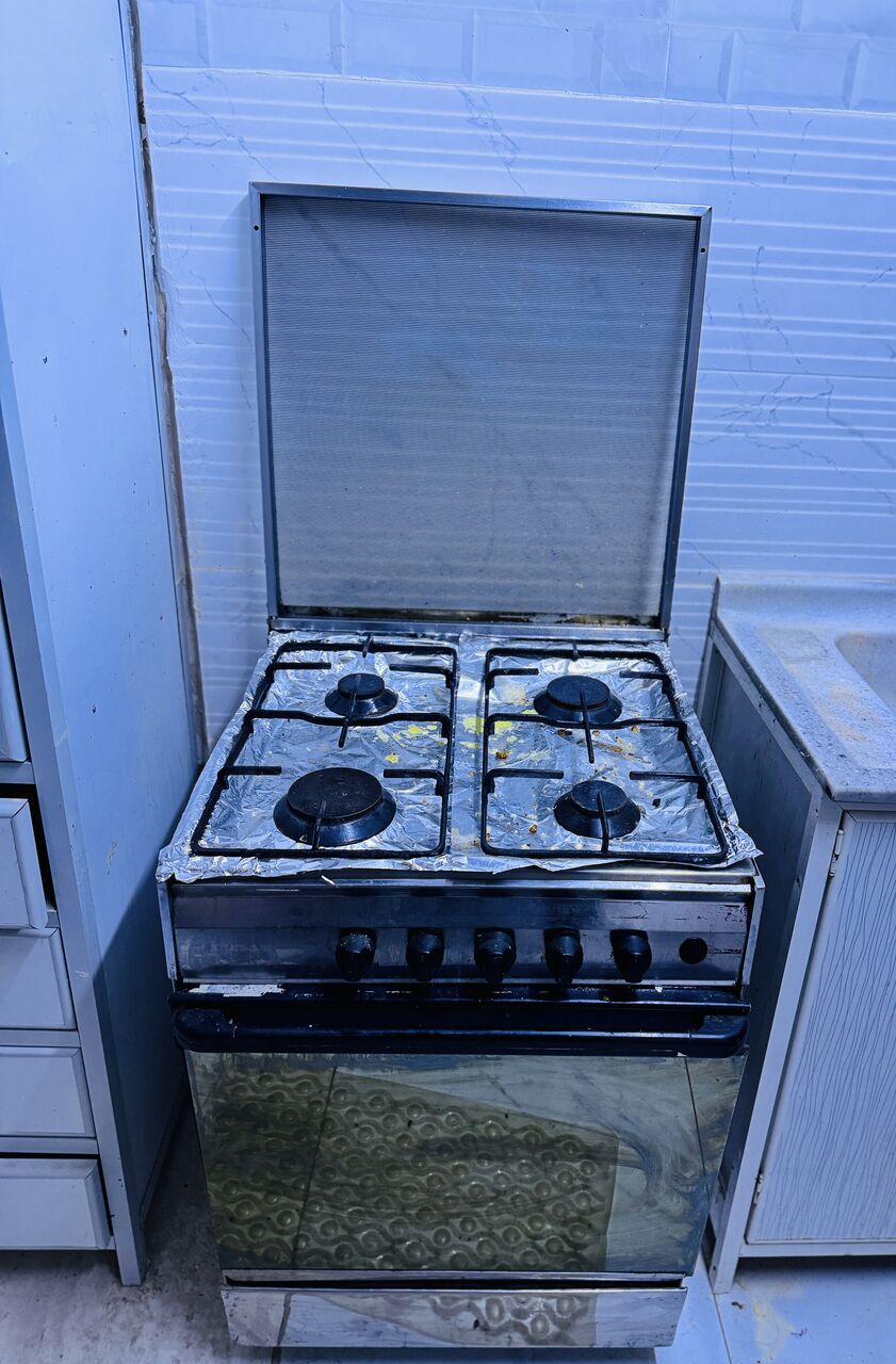 Al Malaz, Household Items, SAR 650,  Household Items For Sale &ndash; Gas Stove & Kitchen Pantry &ndash; Al Malaz