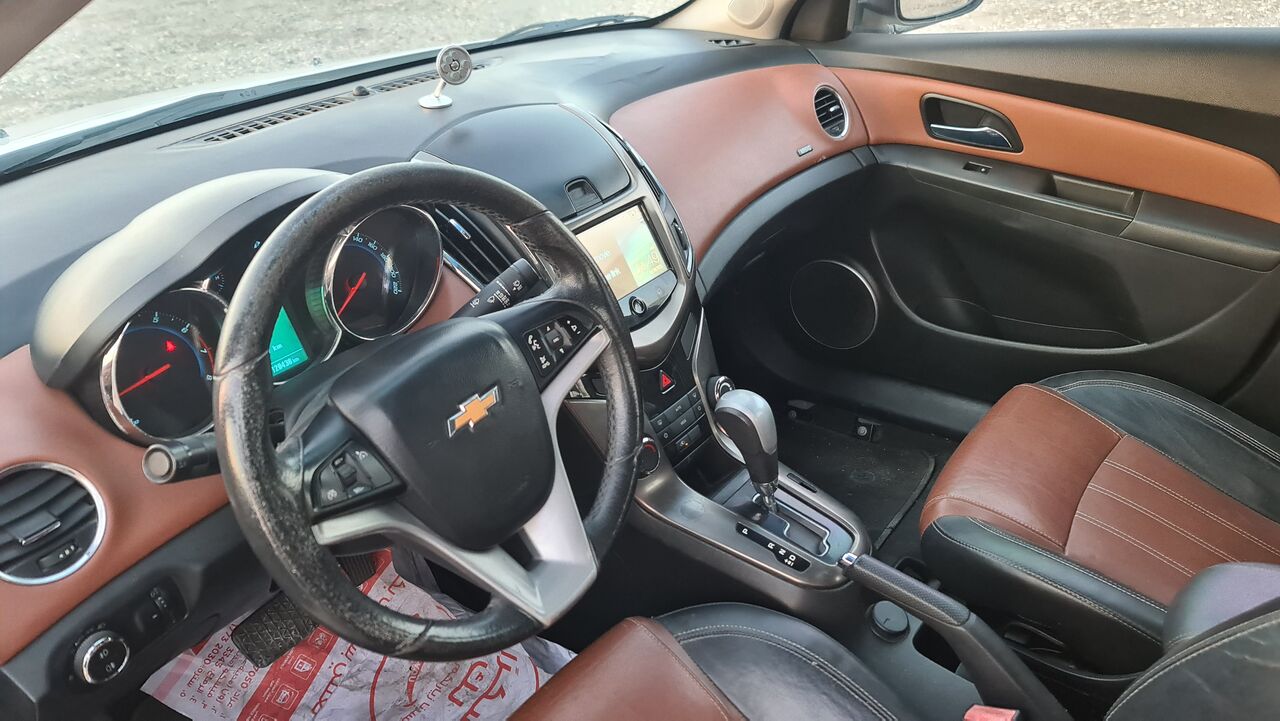 Juffair, Vehicles, Cars & Trucks , BHD 1450,  Chevrolet Cruze,  2016,  Automatic,  120000 KM,   LT Full Option Instalments Option Available