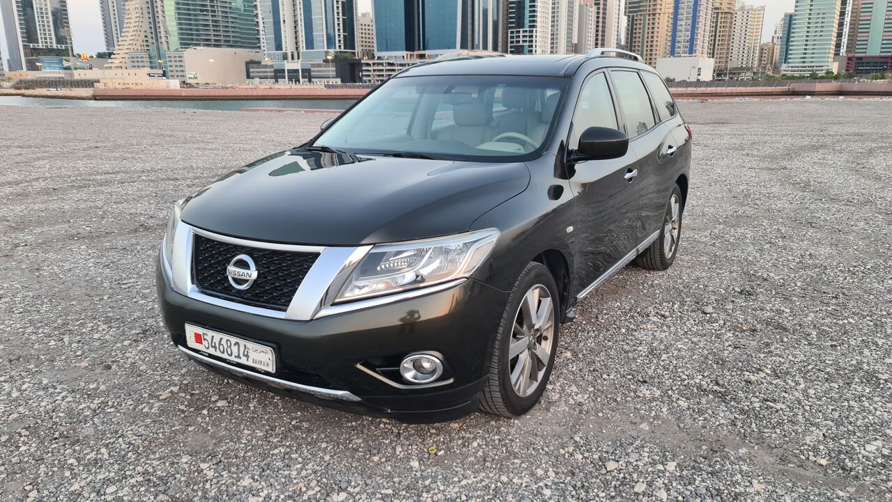Juffair, Vehicles, Cars & Trucks , BHD 2850,  Nissan Pathfinder,  2015,  Automatic,  102000 KM,   Full Option Perfect Condetion