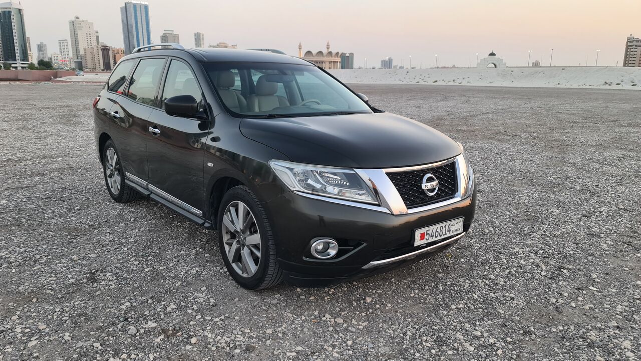 Juffair, Vehicles, Cars & Trucks , BHD 2850,  Nissan Pathfinder,  2015,  Automatic,  102000 KM,   Full Option Perfect Condetion