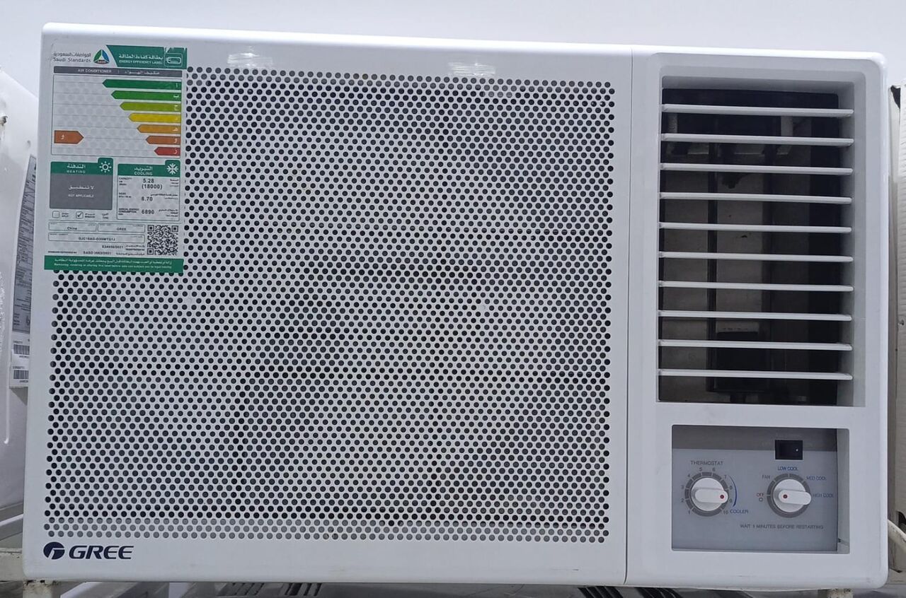 Al Aziziyah, Air Conditioners, SAR 1,  For Sale, Used, Clean, Almost New Window Air Conditioners, With Warranty, With Delivery