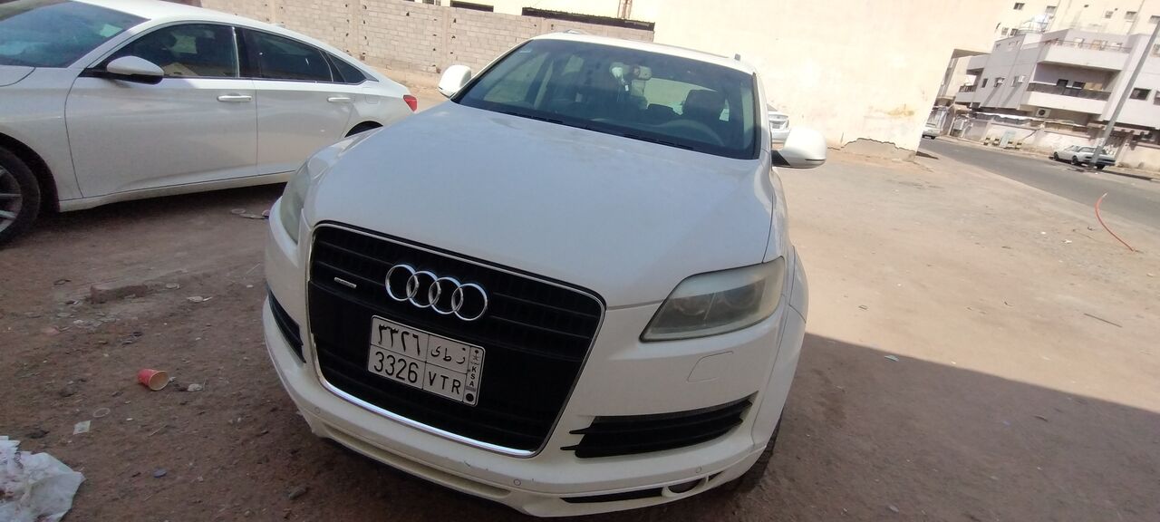 Jeddah, Vehicles, Cars & Trucks , SAR 25000,  Audi Q7,  2009,  Automatic,  116000 KM,   Quattro. Full Option 