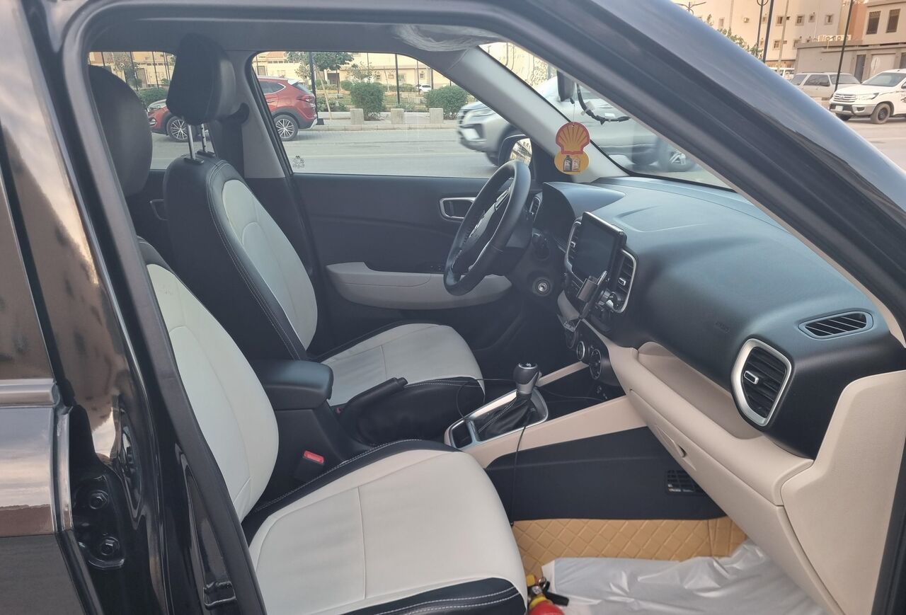 Dammam, Vehicles, Cars & Trucks , SAR 50000,  Hyundai Venue Turbo,  2024,  Automatic,  19800 KM,   ,Smart Single Owner, Only 19,800 KM