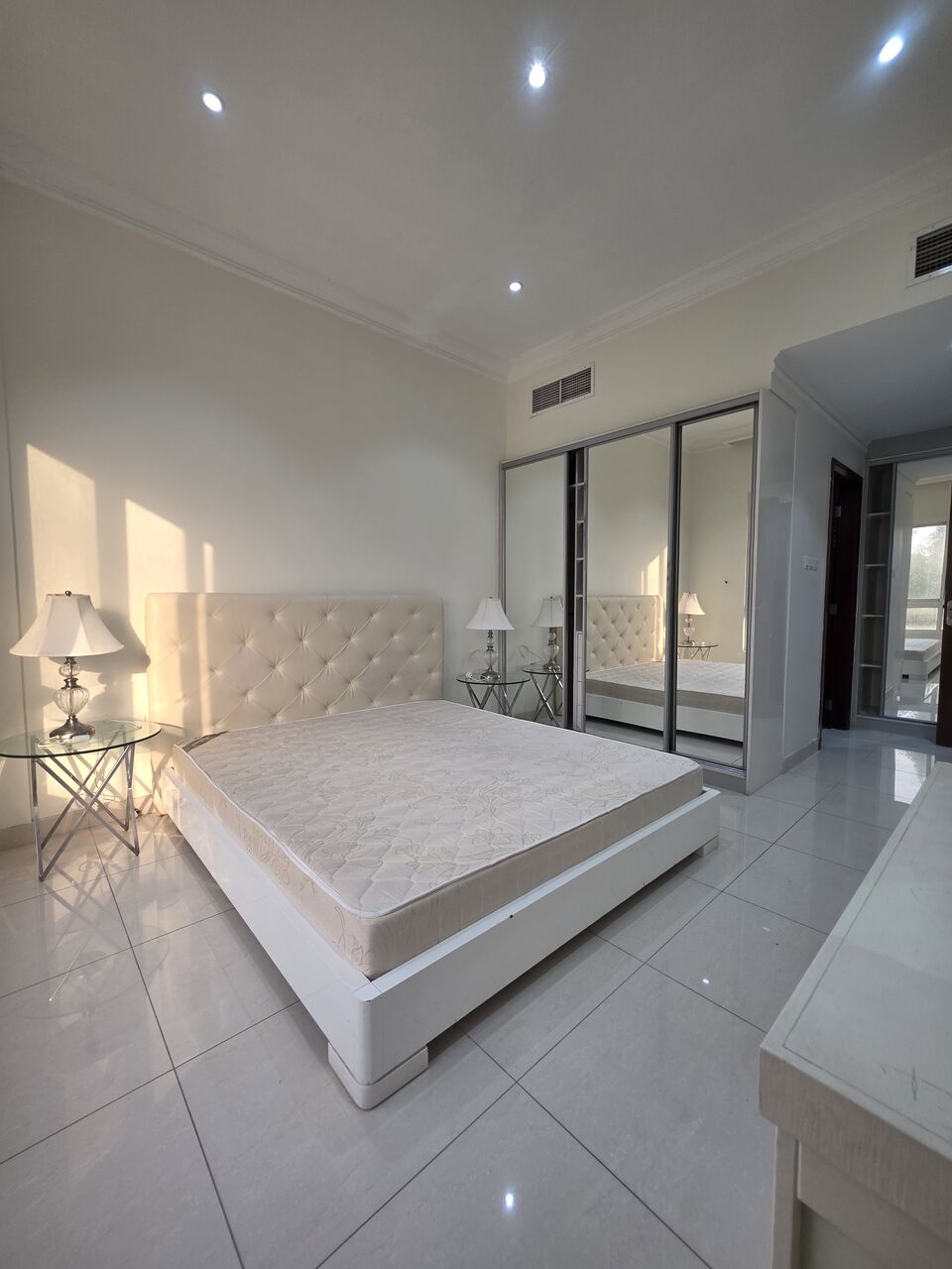 Adliya, Apartments, Flats, Houses & Villas, BHD 400/month,  2 BR,  £2BATHROOM Hall Kitchen Open With Electricity Fully Furnished Car Parking