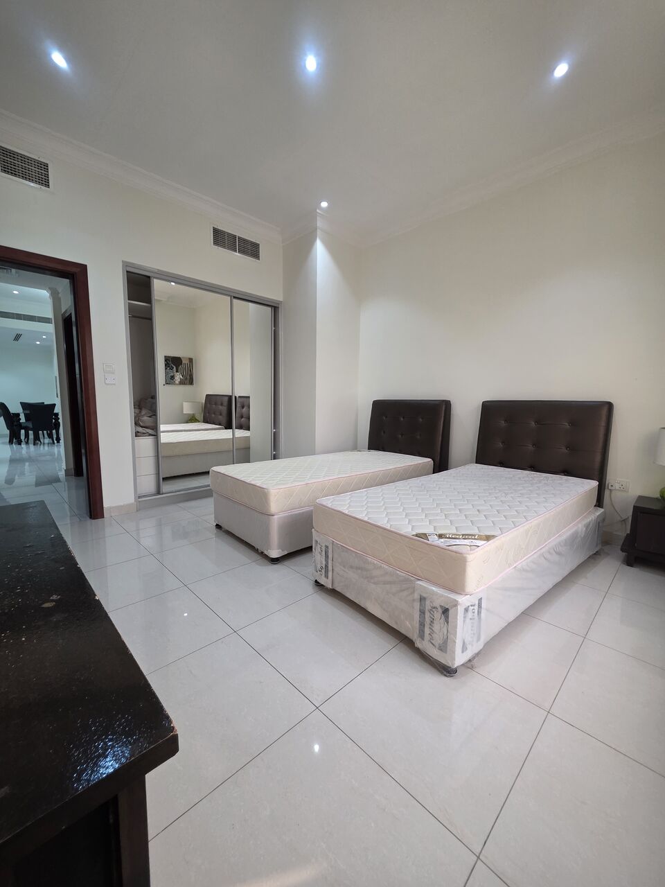 Adliya, Apartments, Flats, Houses & Villas, BHD 400/month,  2 BR,  £2BATHROOM Hall Kitchen Open With Electricity Fully Furnished Car Parking