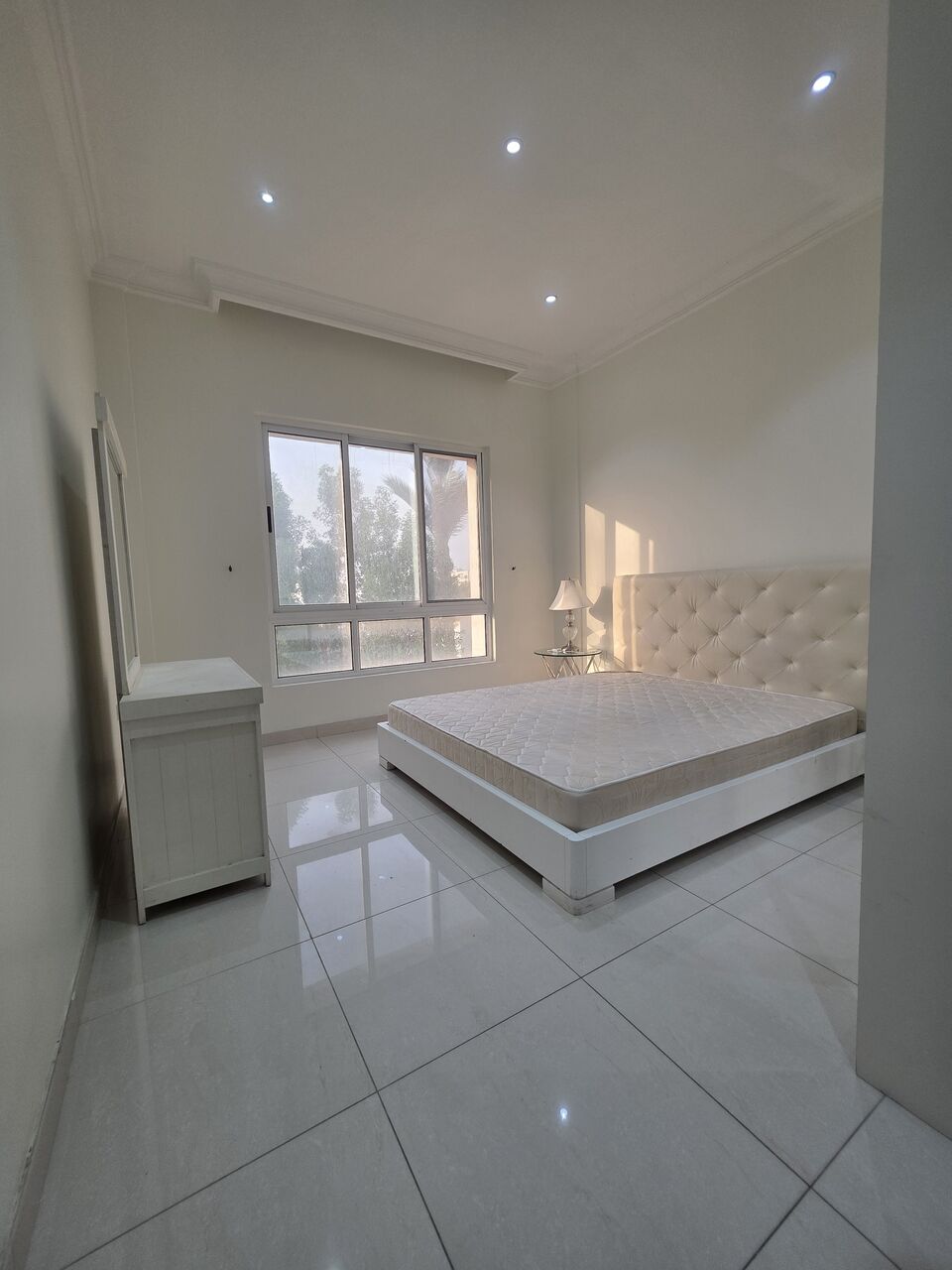 Adliya, Apartments, Flats, Houses & Villas, BHD 400/month,  2 BR,  £2BATHROOM Hall Kitchen Open With Electricity Fully Furnished Car Parking