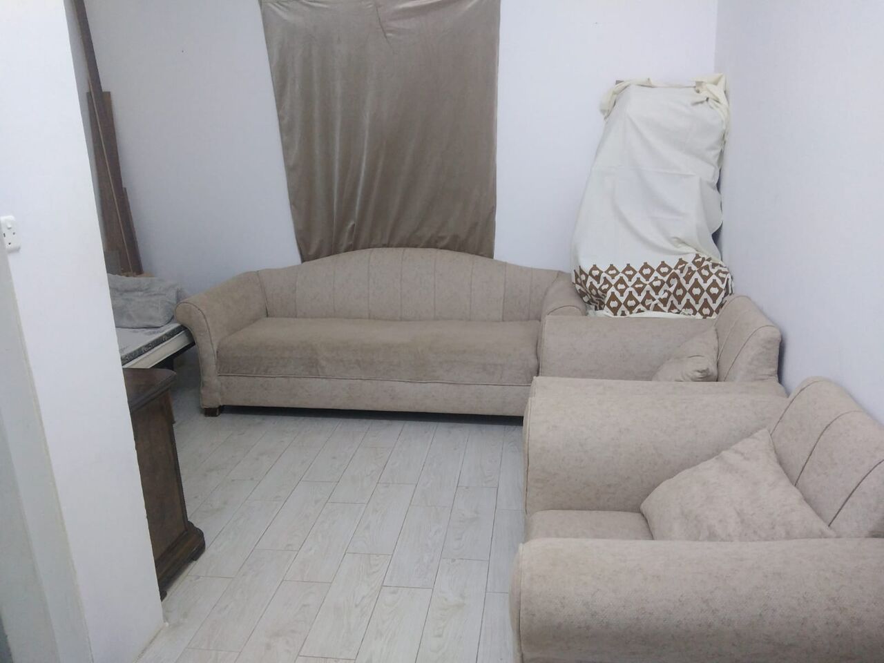 Hara, Rooms for Rent, SAR 800/month,  Furnished,  Single Room Available In Family Flat-batha