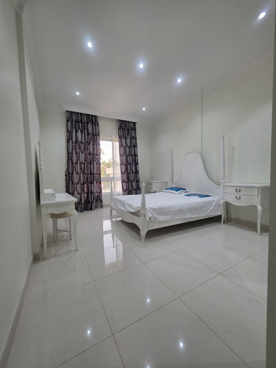 Adliya, Apartments, Flats, Houses & Villas, BHD 525/month,  3 BR,  ;ATHROOM Hall Kitchen Open With Electricity Fully Balcony  Furnished Car Parking