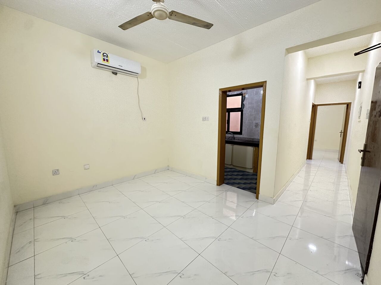 Hoora, Apartments, Flats, Houses & Villas, BHD 170/year,  1 BR,  Hoora:- 1Bhk Flat On Rent With Ewa & Acs..
