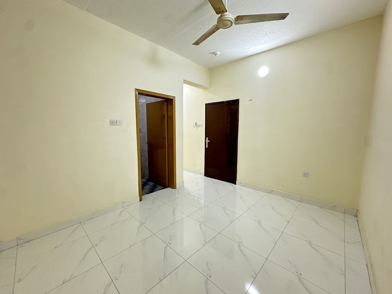 Hoora, Apartments, Flats, Houses & Villas, BHD 170/year,  1 BR,  Hoora:- 1Bhk Flat On Rent With Ewa & Acs..