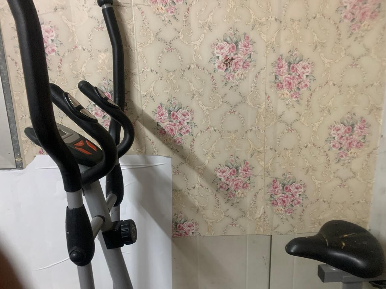 Dammam, Health & Beauty Items, SAR 450,  🏃‍♂️ LifeGear 2-in-1 Elliptical Cross Trainer