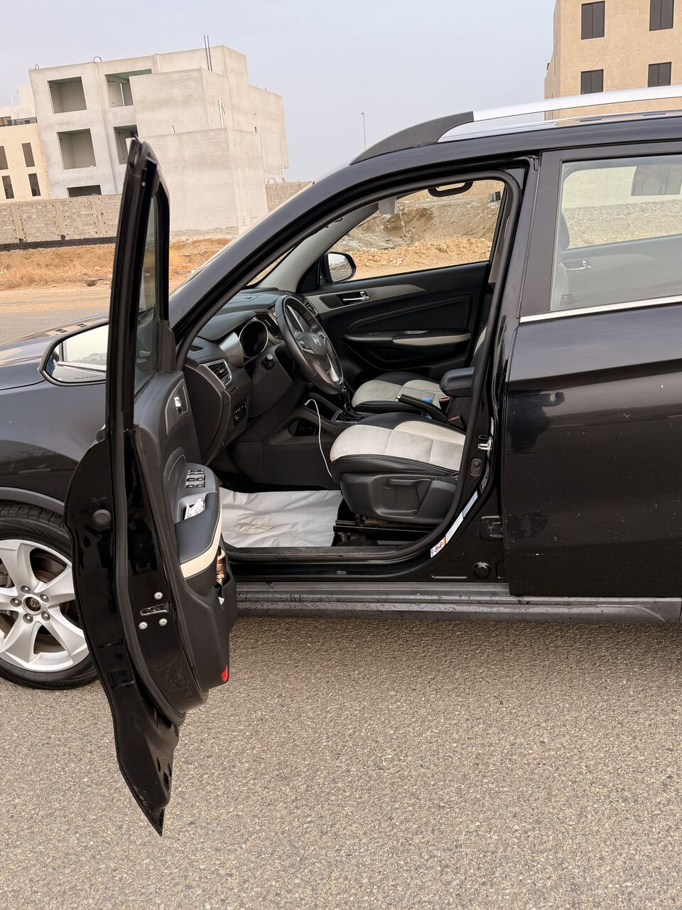 Jizan, Vehicles, Cars & Trucks , SAR 30000,  Changan CS35,  2020,  Automatic,  194000 KM,   Black