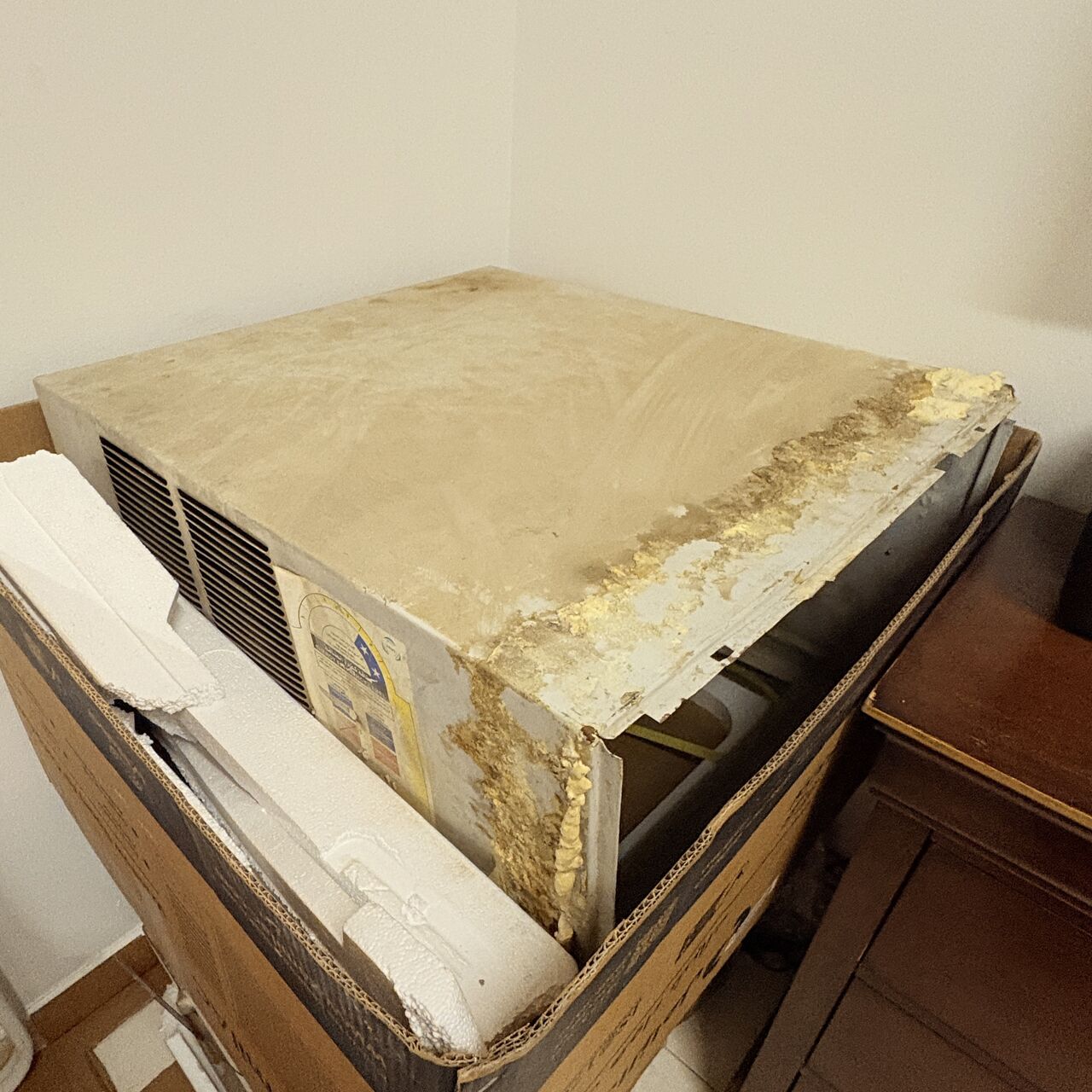 Jubail, Air Conditioners, SAR 700,  Zamil Window Air Conditioner (Hot Cold / 2 Ton) For Sale.