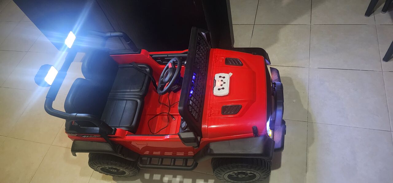 Juffair, Toys & Games, BHD 35,  Toy Jeep /  Toy Car