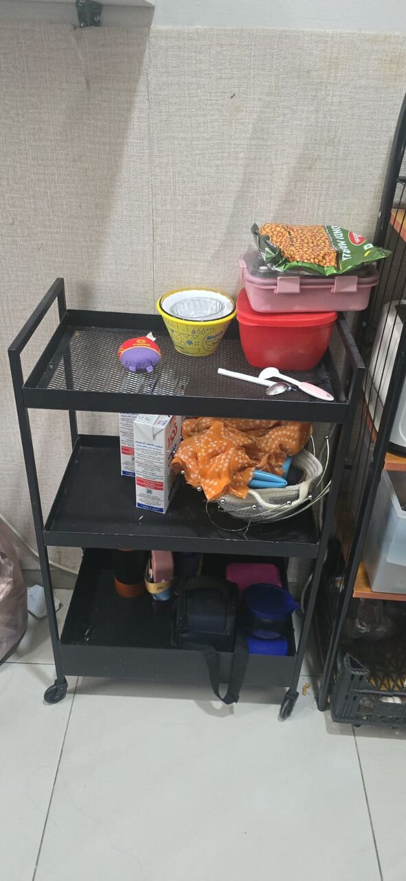 Hidd, Household Items, BHD 1,  Glass Dinner Set And Other Glassware For Sale