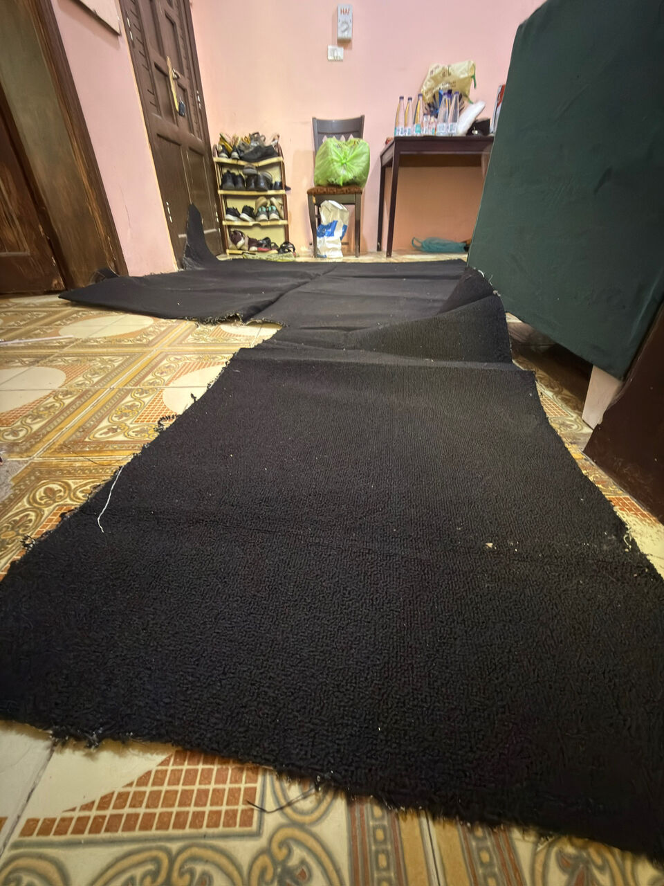 Jeddah, Household Items, SAR 15,  Carpet Small Piece For Sale (0504526570)