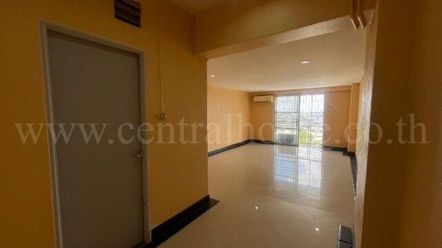 Bangkok, Real Estate For Sale, THB 675000,  1 BR,  34 Sq. Meter,  Condo Discount Wang Hin Condominium Phahonyothin 32, Cheap Price, Good Location.